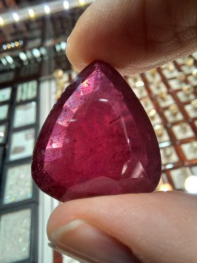 عکس سنگ‌های معدنی مهدیزادگان حسینی