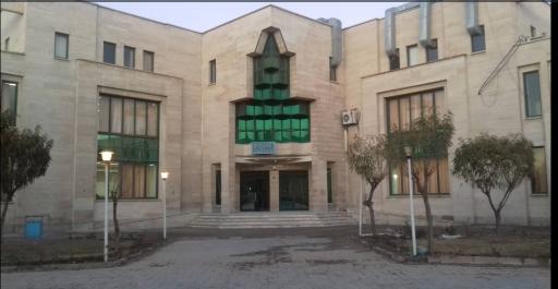 عکس دانشکده علوم ریاضی و کامپیوتر