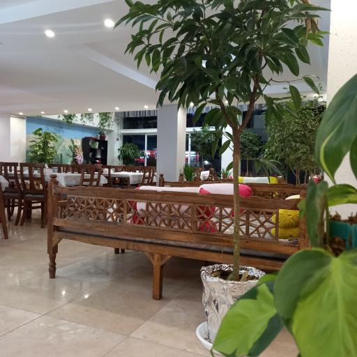 عکس کافه و کته کبابی برگ سبز