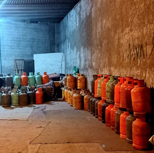 عکس توزیع گازمجید