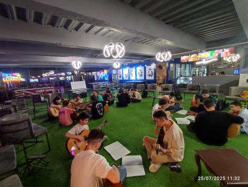 موسیقی هنرکده گیتاریست