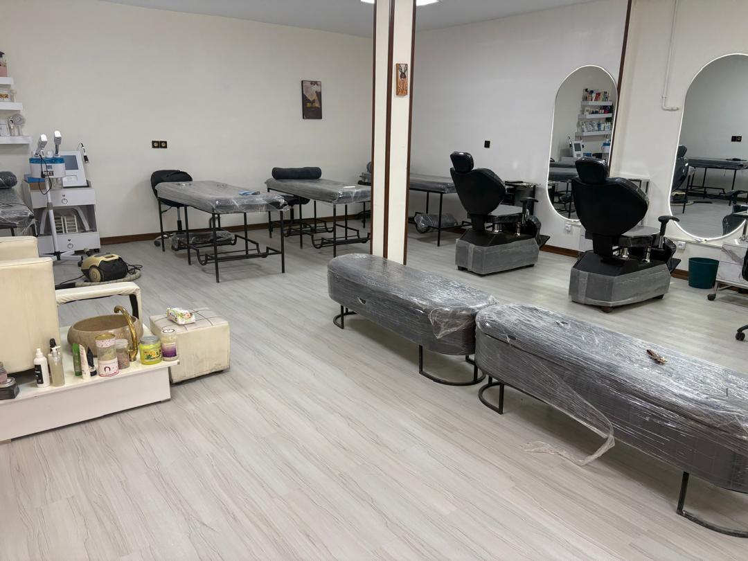 عکس سالن زیبایی آی ناز