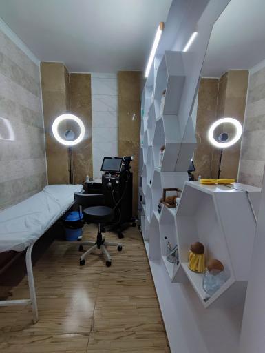 عکس مرکز لیزر و زیبایی خورشید