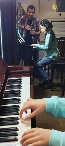 عکس آکادمی موسیقی برزگر