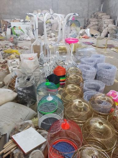 عکس تولیدی لوازم پرندگان آریانا