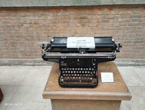 عکس موزه ارتباطات