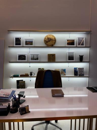 عکس استودیو نگاه شعبه 2