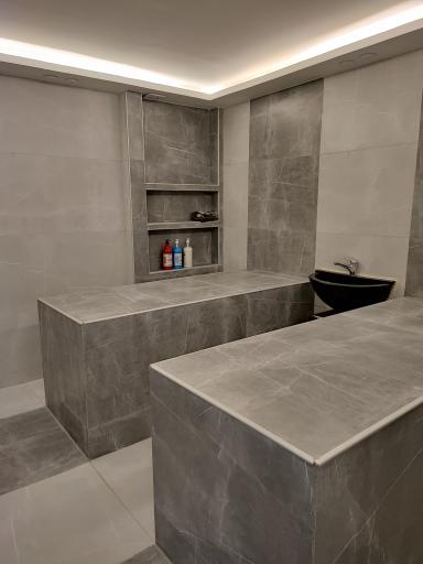 سالن آرایشگاه مردانه هادان