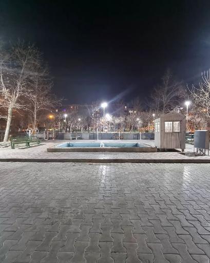 عکس میدان 16