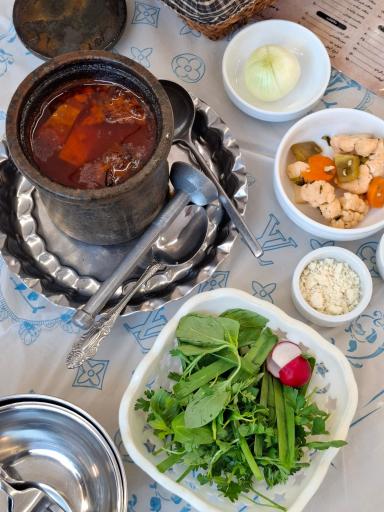 رستوران دیزی سرای ارجمند بانو