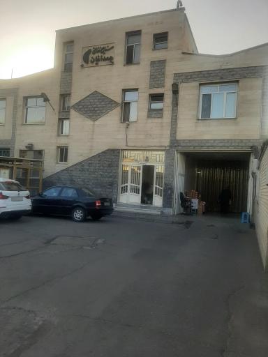 عکس کارخانه رب و مواد غذایی همدانیان