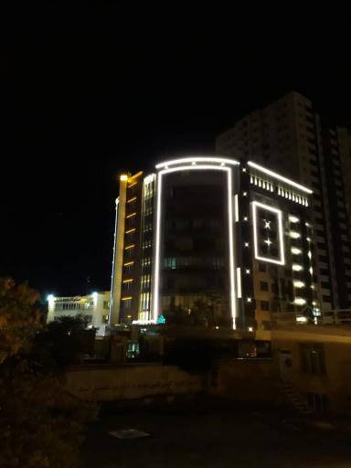 عکس ساختمان اداری و خدماتی شهریار