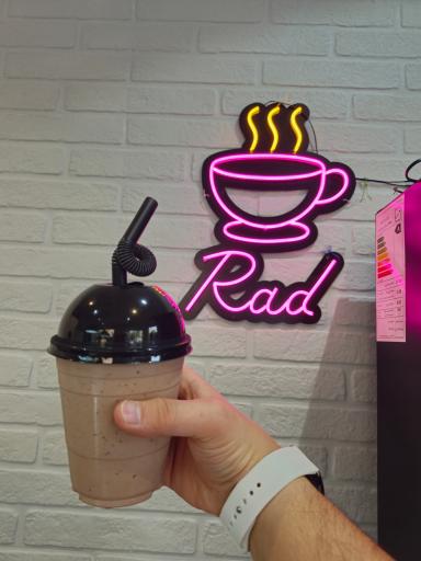 عکس کافه و شهر وافل راد