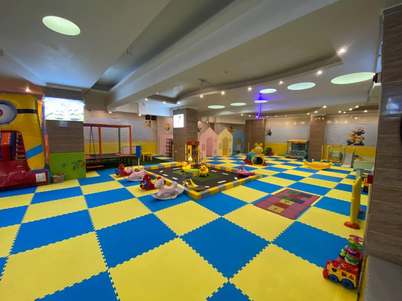 عکس خانه بازی کودک مینیون