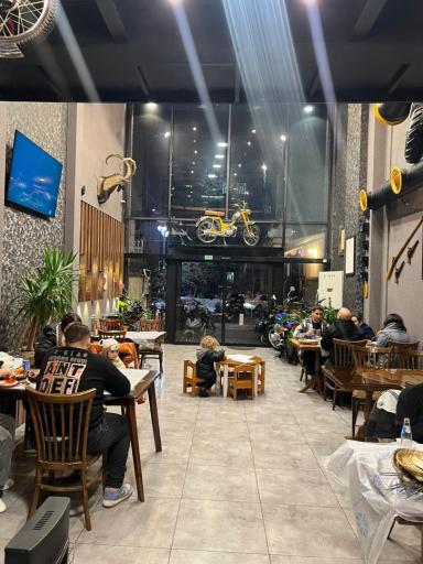 عکس کافه کباب موتور 1000