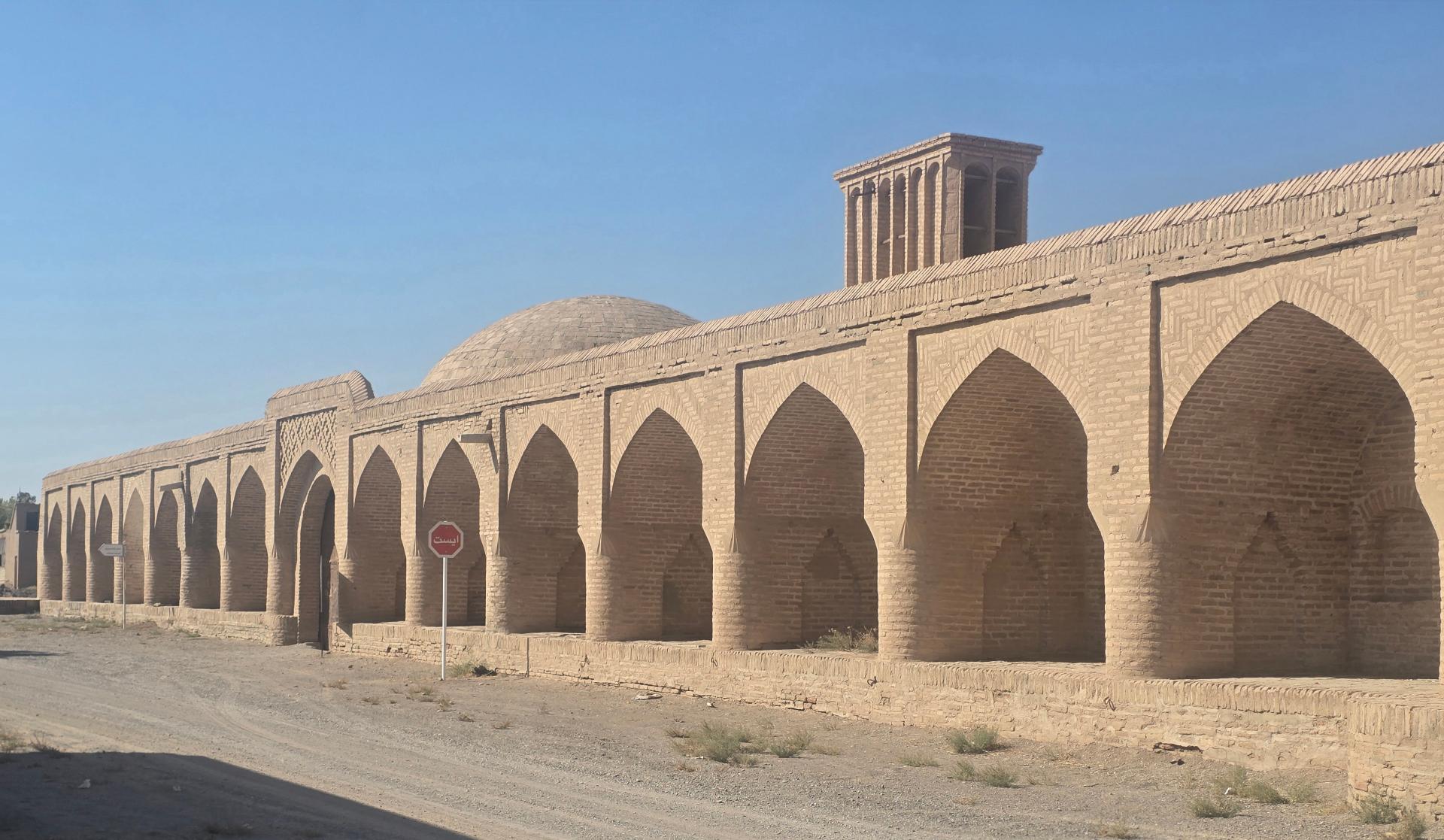 عکس کاروانسرای نیستانک
