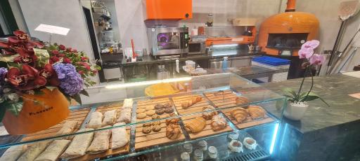 عکس کافه پیتزریا فیاما