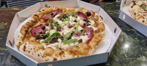 عکس کافه پیتزریا فیاما