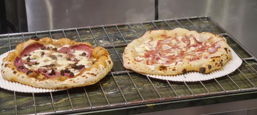 عکس کافه پیتزریا فیاما