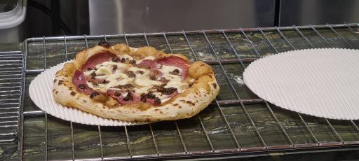 عکس کافه پیتزریا فیاما