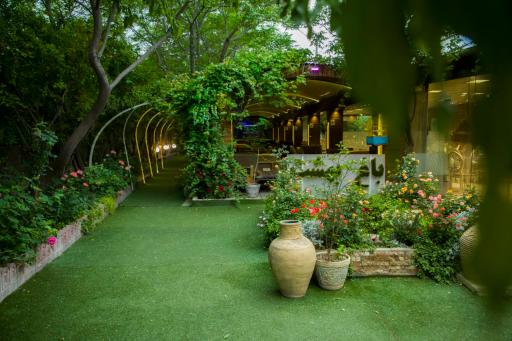 عکس رستوران باغ بهشت