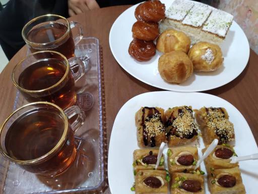 عکس کافه قنادی شیرین توس 