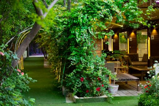 عکس رستوران باغ بهشت