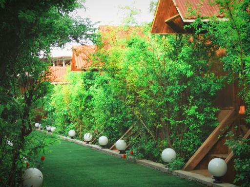 عکس رستوران باغ بهشت