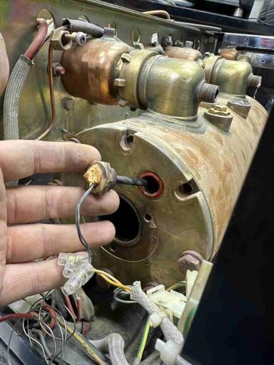 عکس تعمیر قهوه ساز