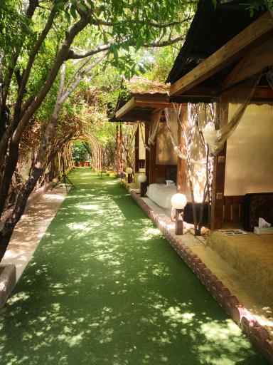 رستوران باغ بهشت