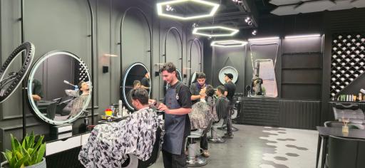 عکس آرایشگاه رویال