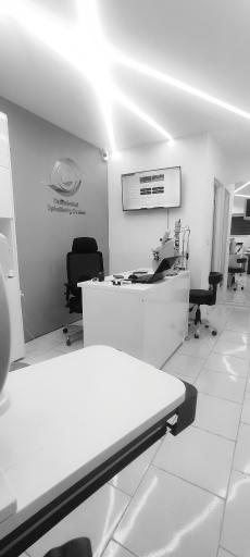 کلینیک معاینه چشم دکتر مهرداد صادقی