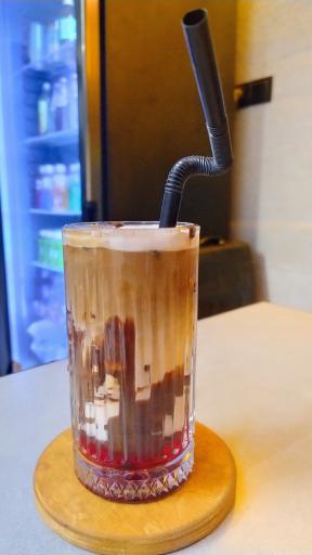 عکس کافه شین