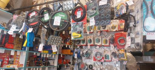 عکس لوازم یدکی و تعمیرات انواع موتورسیکلت ایمان موتورز