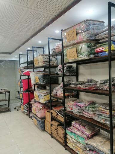 عکس پوشاک یزدباف شعبه آزادشهر 