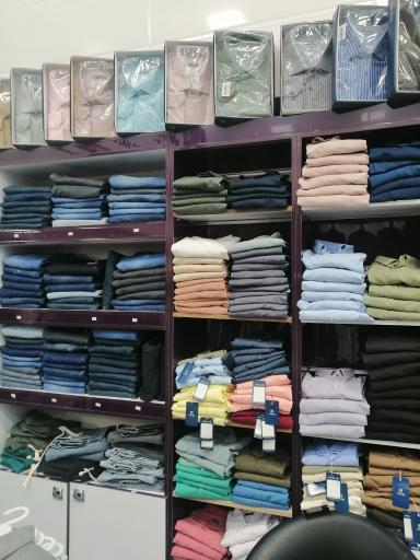 عکس پوشاک یزدباف شعبه آزادشهر 