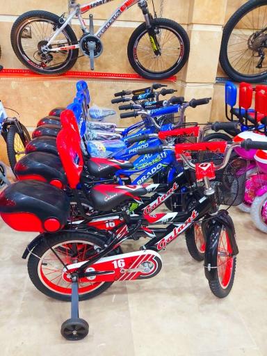 عکس نمایشگاه دوچرخه حسینی