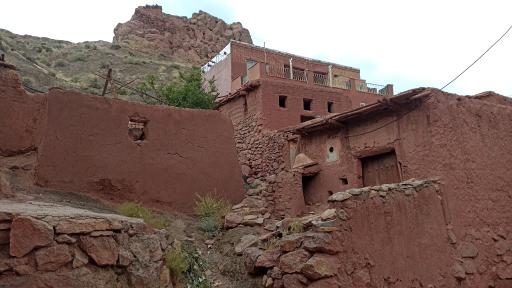 عکس قلعه پایین ده (هرده)