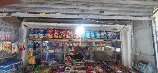 عکس دکه مطبوعاتی توکلی