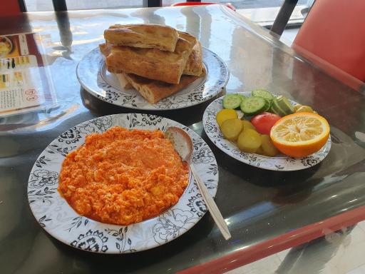 عکس صبحانه سرای عمو صفر