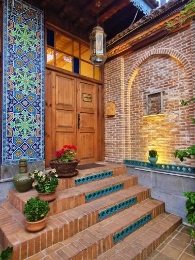 عکس رستوران عمارت همدانی