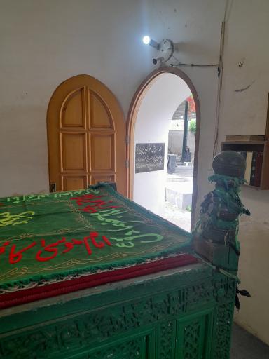 عکس آرامگاه درویش فخرالدین