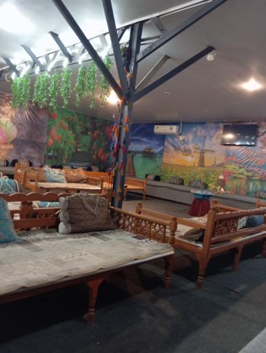 عکس کافه سنتی کارن