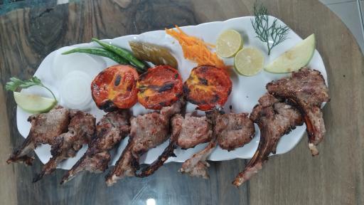 عکس رستوران جنگل شیشه ای