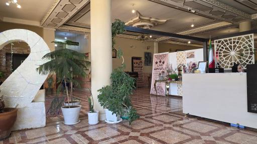 عکس هتل ایران زمین