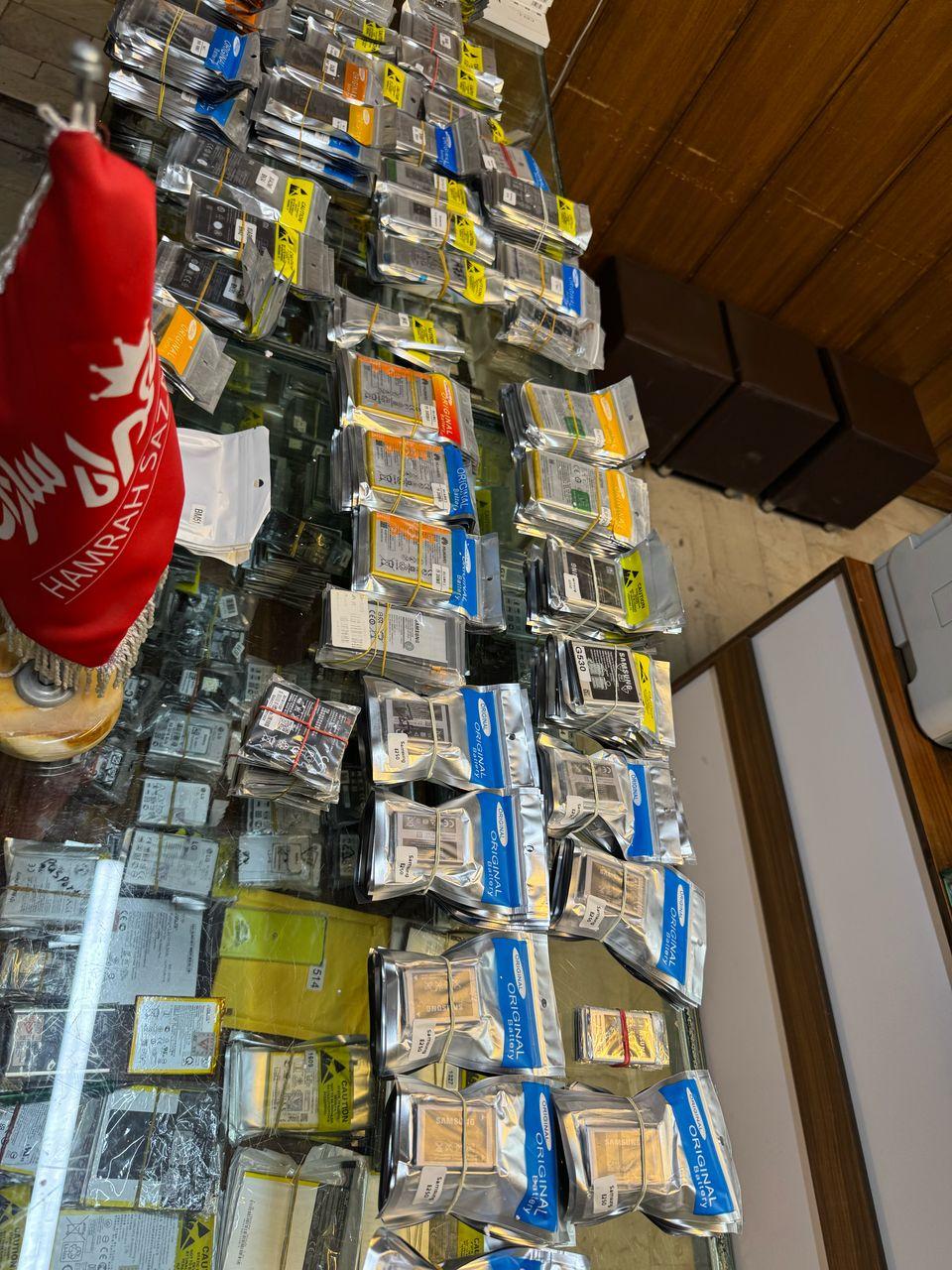 عکس باتری و جانبی موبایل آوا همراه