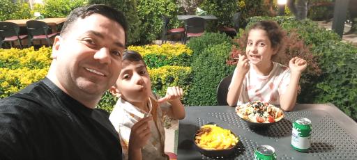 عکس کافه رستوران ماه سبز