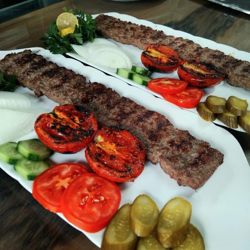 عکس رستوران جنگل شیشه ای