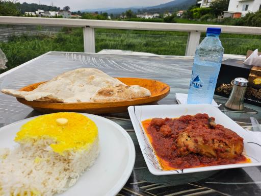 عکس رستوران جنگل شیشه ای