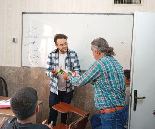 عکس دبیرستان غیر دولتی نور رضوی